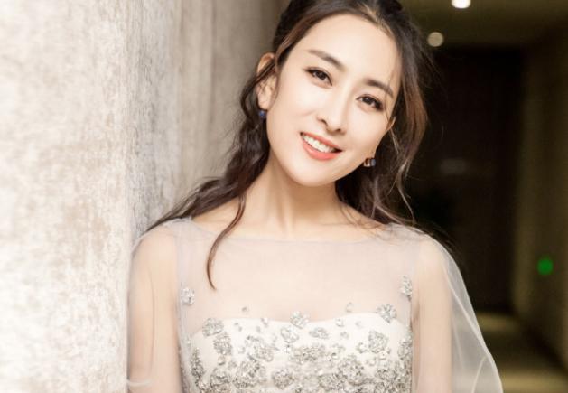 参观马苏现实中的家:全屋喜欢用粉红色装修,哪像是奔四的人了