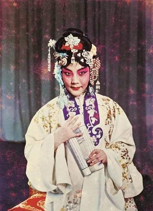 京剧|京剧名家赵燕侠建国初是文艺一级,为何言慧珠、童芷苓是二级