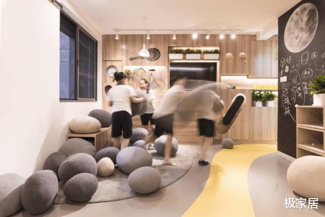 看设计师爆改60平方米空间，实现六口人的生活需求，太惊艳了