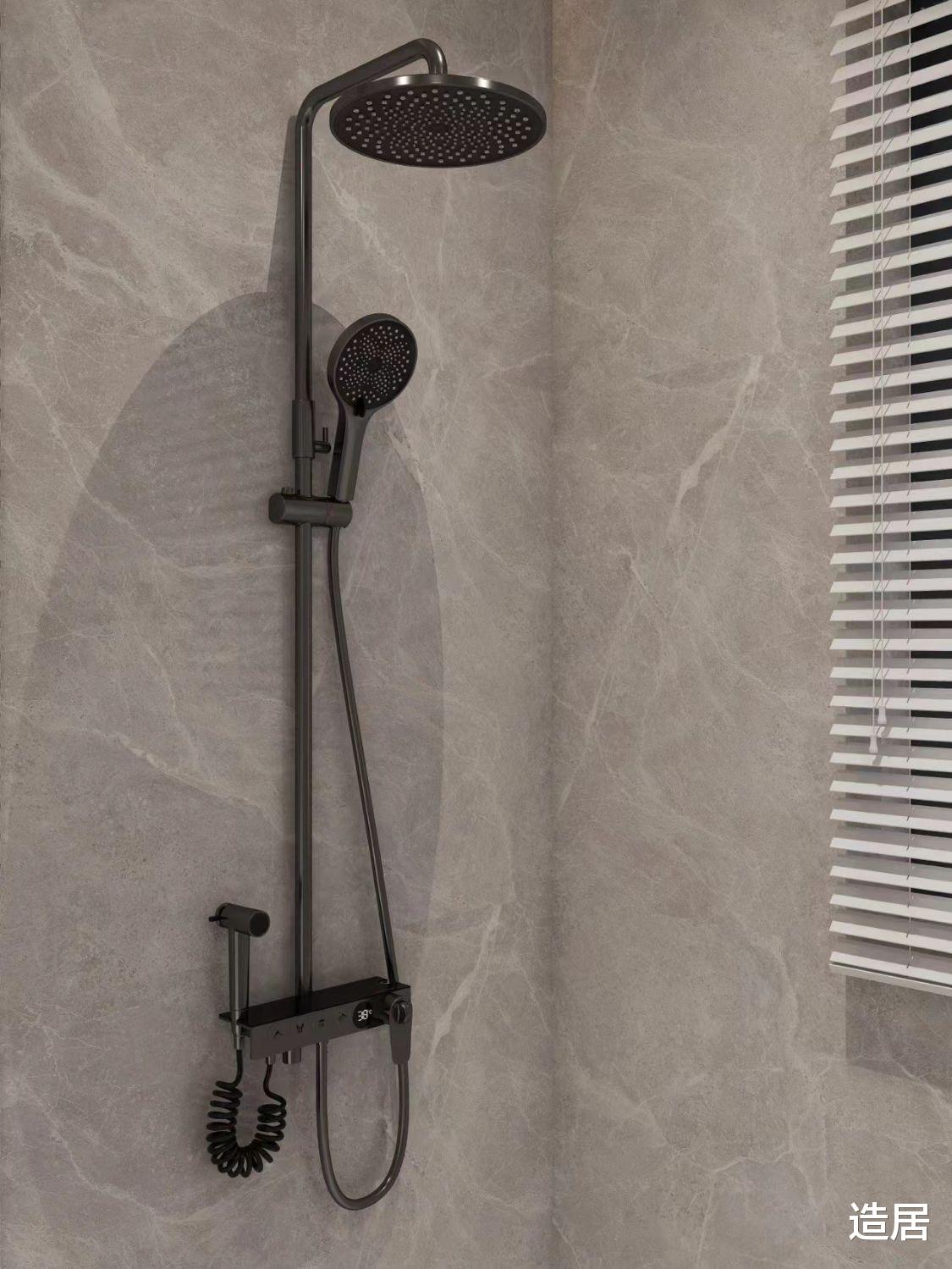 日本人卫生间这么小，为何异常好用?