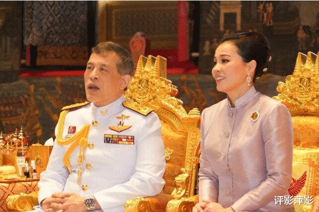 苏提达|苏提达王后真拎得清，陪泰王为原配颂妃庆生，大公主有幸走上红毯