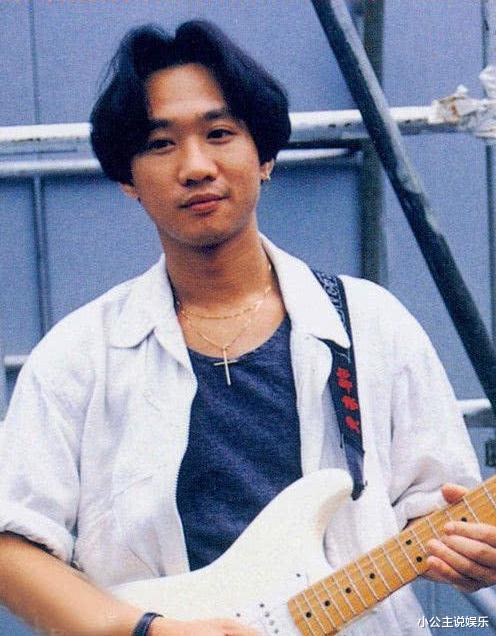 黄家驹|黄家驹离世27年，戴白花穿孝服大闹灵堂的未婚妻，现怎样了？