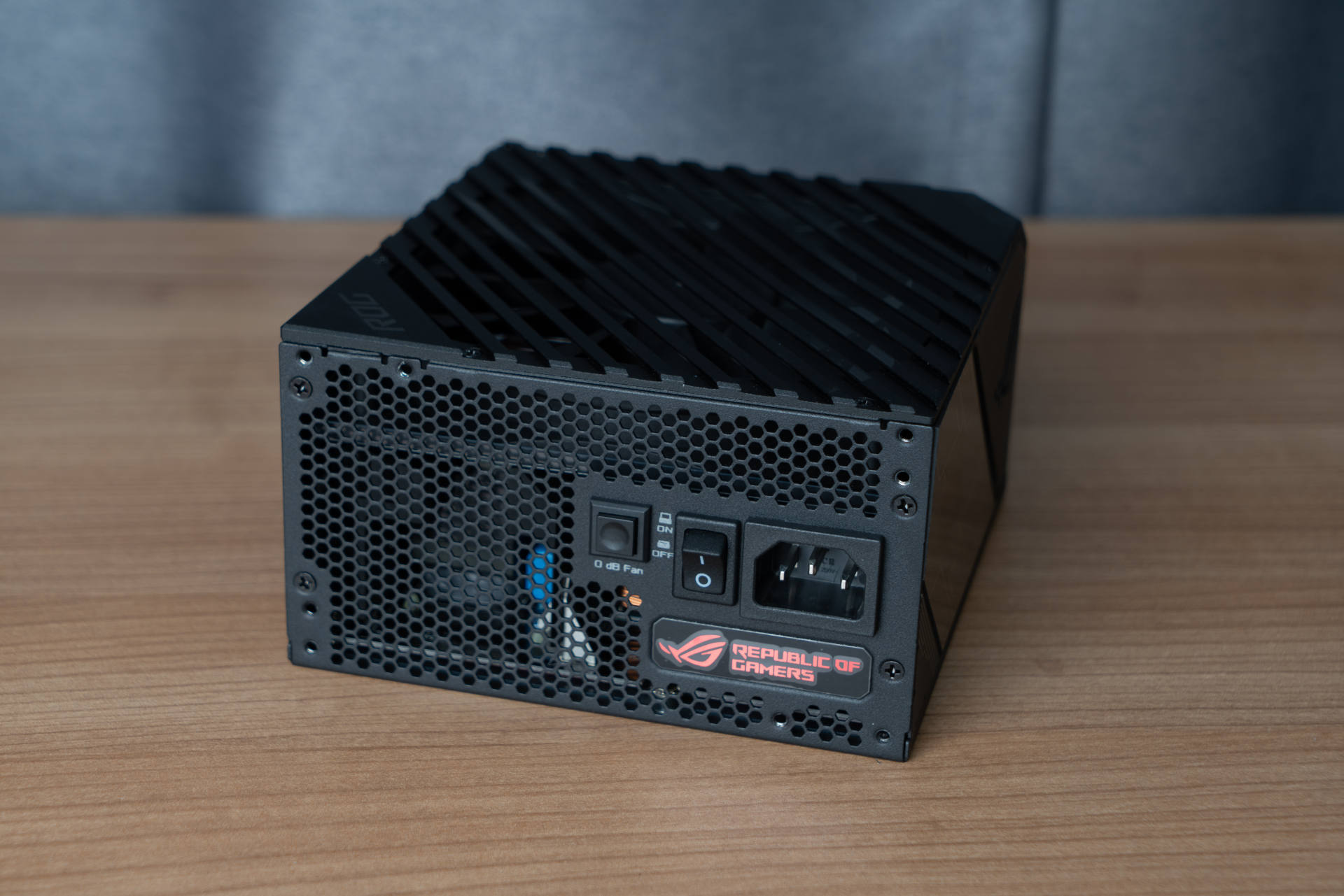 主板|羊毛只薅一只，ROG办公全家桶装机