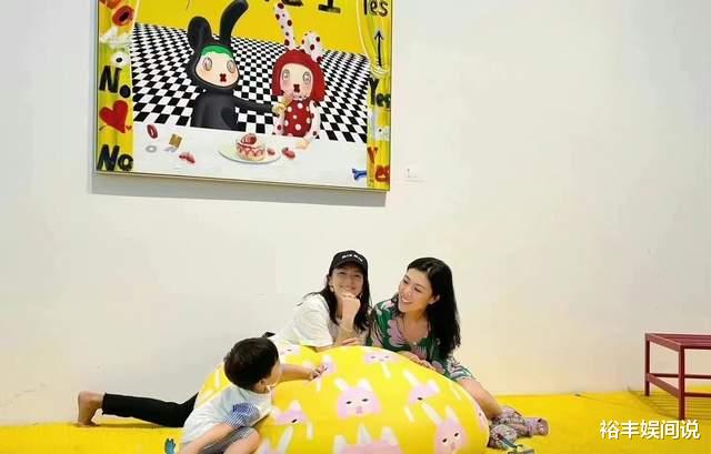 汪峰|汪峰晒合照庆51岁生日！17岁大女儿越来越像亲妈，透露专辑进度