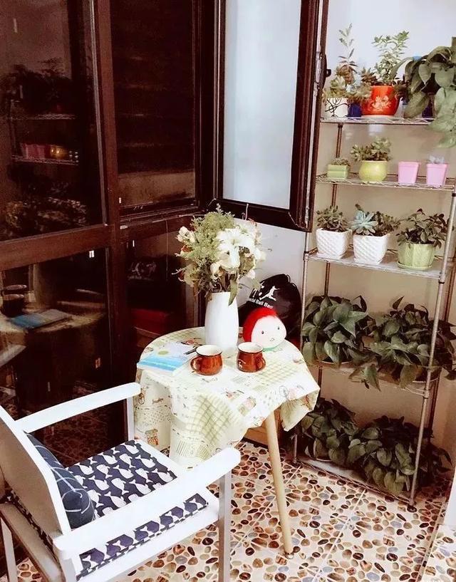 老师傅建议阳台一定要这样贴瓷砖,又好看又实用