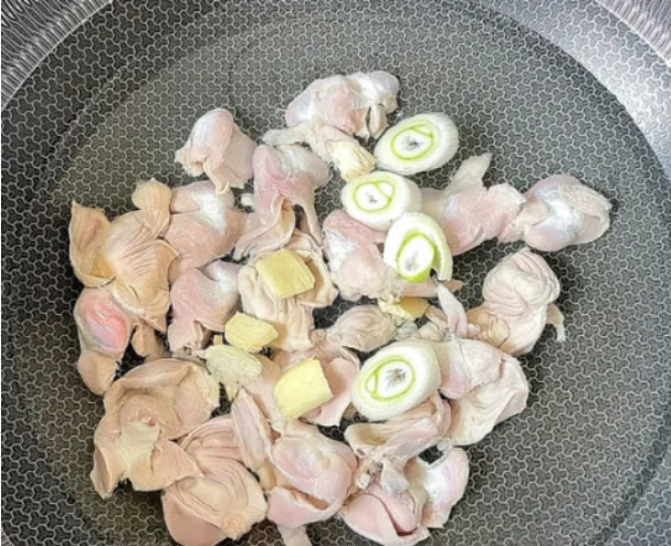 冬季，湖北人最爱吃这菜，好吃不贵，酸辣开胃，天天吃不会腻