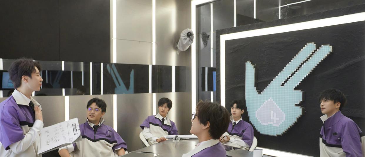 邵明明|密逃4大神版：夸夸团邵明明上线，专业对口堪比金牌销售