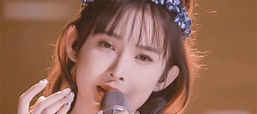 赵樱子|一开局就碰瓷顶流小花,赵樱子花样蹭热度,把想红写在脸上