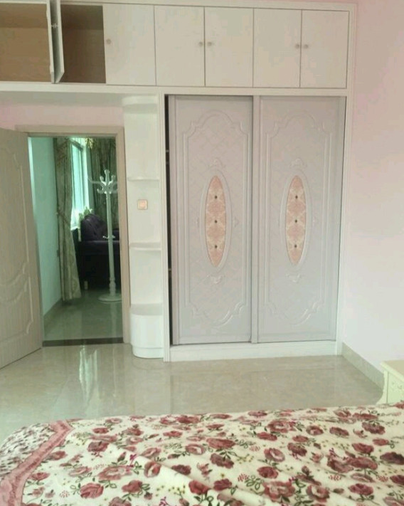 叔叔回农村盖房，6层洋楼把全村人都吓到了，打扫卫生请钟点工！