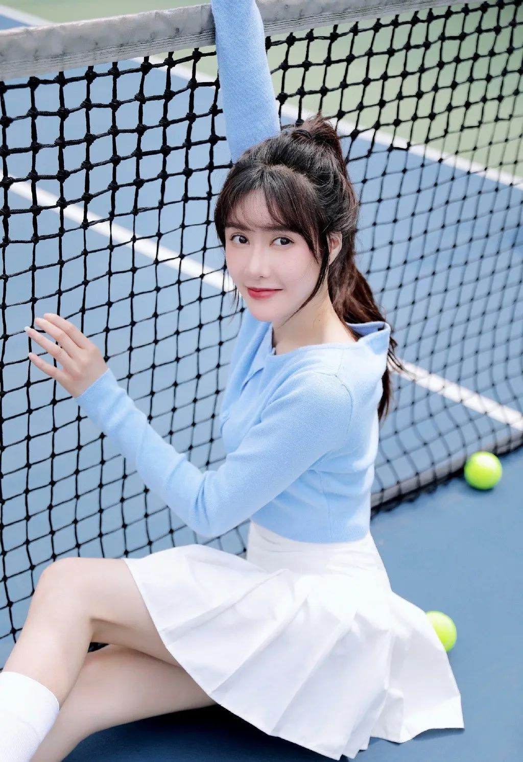 90后|温果希，甜美可爱的90后潜力小花