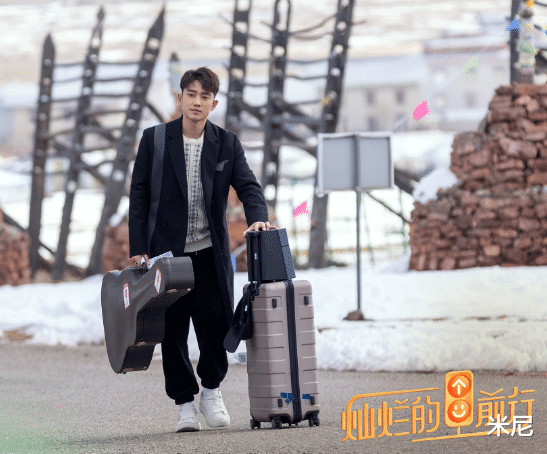 心动的信号|《灿烂的前行》聊失恋，《心动的信号》原班人马制作，天花板来了