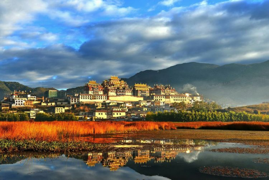 云南|这个国庆来云南，小乔给你点“颜色”看看