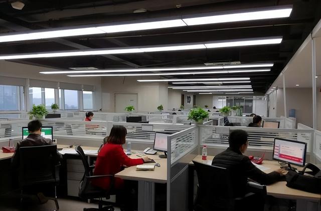 国企|“铁路局”要招聘啦!3类人将“开绿灯”,条件符合有望优先录取