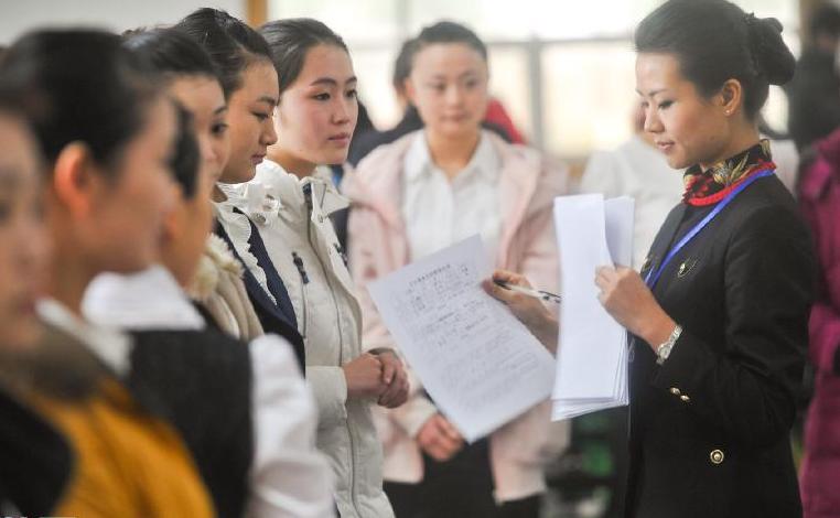 招聘|春节期间空姐忙的“脚不沾地”,多家航空公司招聘,年薪最高33万