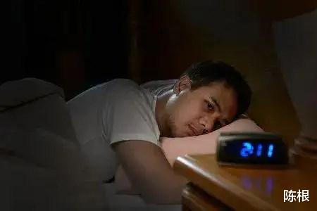 陈根:一到深夜就emo,睡觉会是好的选择