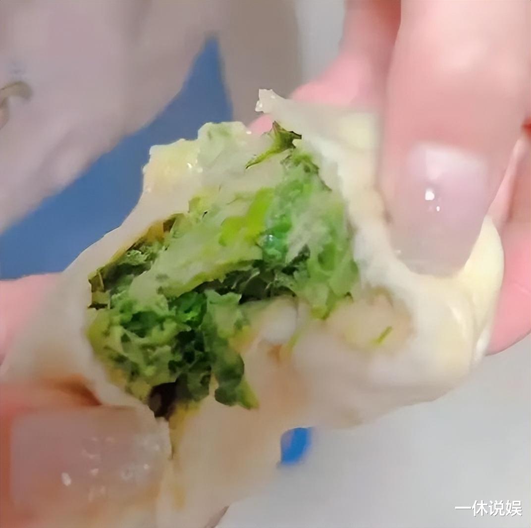 陈亚男|陈亚男做荠菜包子,视频画风似模仿李子柒,没想到又翻车了