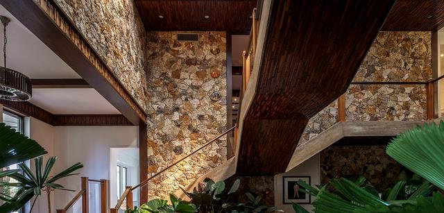 豪宅|三年抱俩住1亿豪宅，事业家庭双丰收的《权游》三傻也才26岁