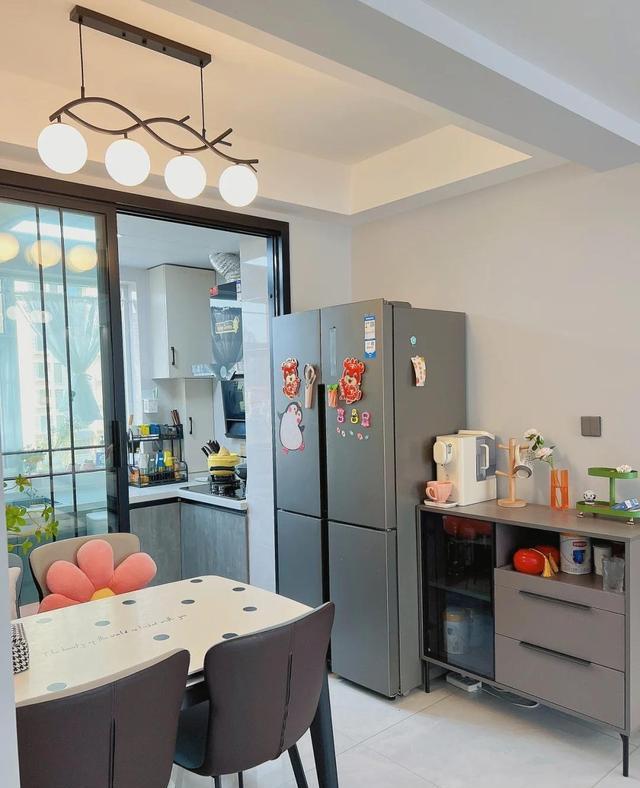 被113圈粉了，坚持全屋化繁为简，家居氛围太棒了