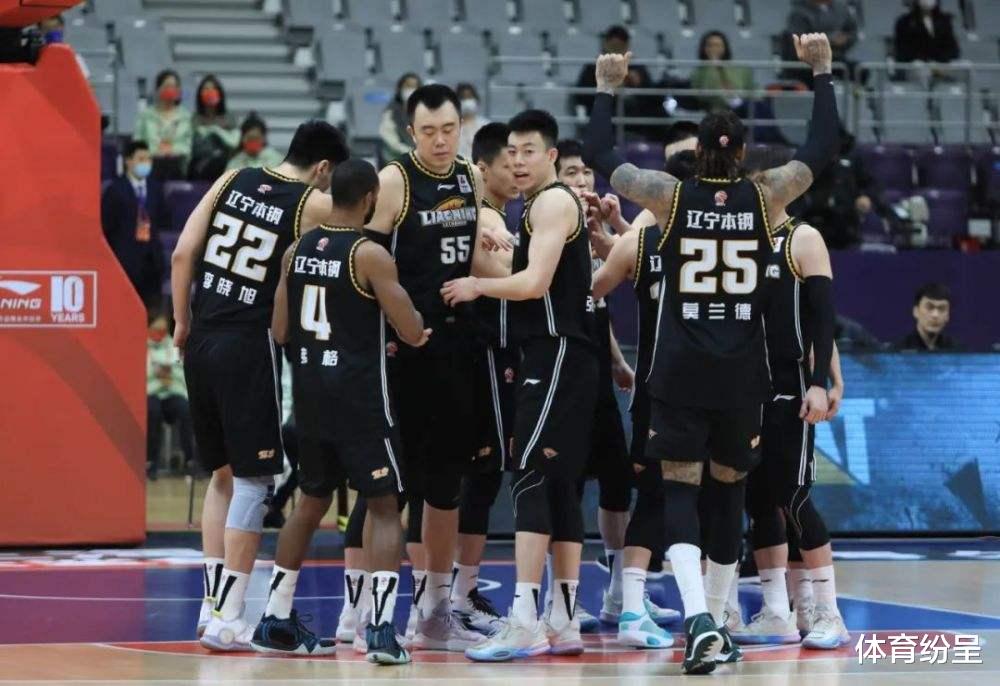 辽宁男篮|辽宁男篮摊牌了，球衣退役第二人浮出水面，兢兢业业15年不输杨鸣