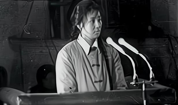 78年，女护士射杀三人，公开审理时百姓请愿，人民日报也为她发声