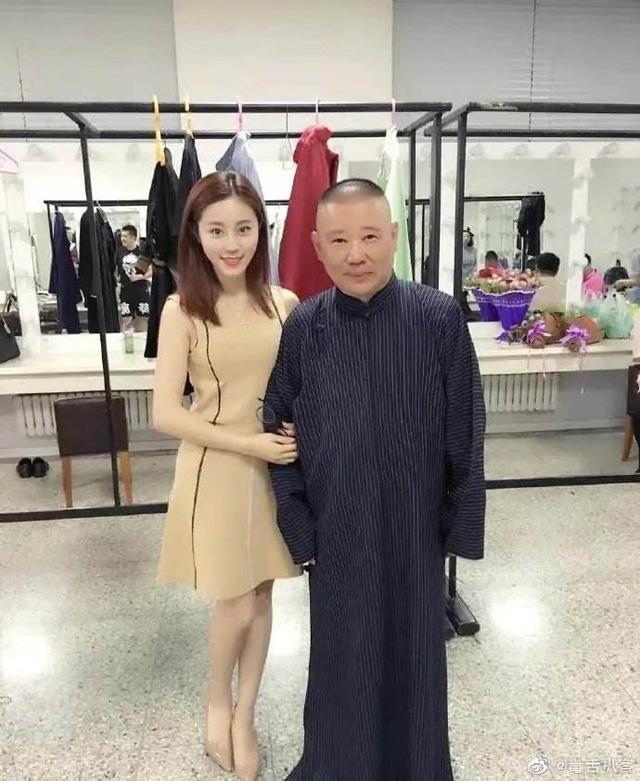 郭德纲|郭德纲初五写大字辟谣,节前被传桃色绯闻,疑似因此春晚节目被砍