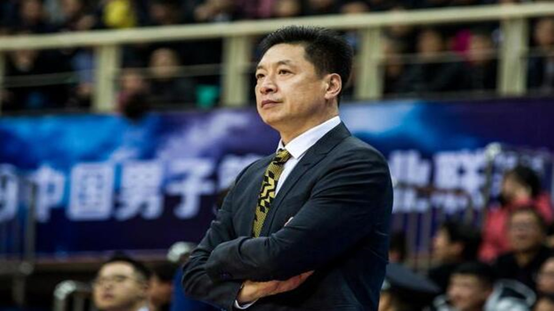 |CBA最消新息，大牌外教助李春江夺冠，北京首钢签张宁