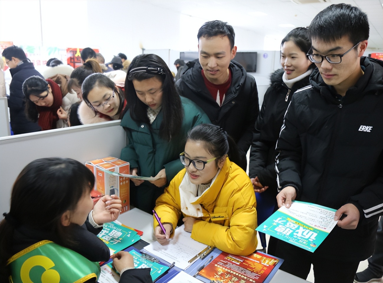 求职|“期望薪资5000”,当年的港中大博士没人要,如今成绩打脸众人