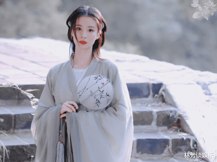 玉骨遥|央视提及11次,全网热度44亿,肖战《玉骨遥》凭啥这么牛?