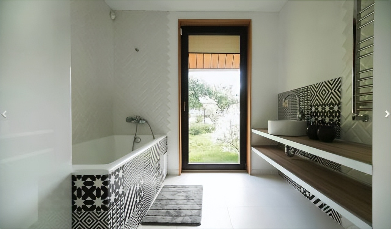 卫生间的瓷砖如何铺?试试这样铺,居然可以这么美!