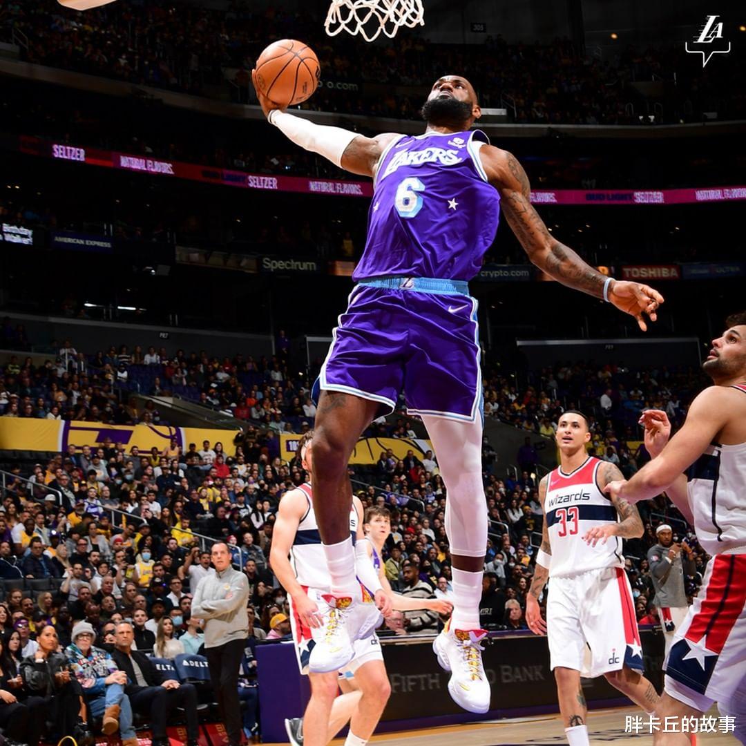 勒布朗·詹姆斯|3月12日NBA球鞋上脚：詹姆斯穿回詹19爆砍50分，小南斯致敬詹皇！