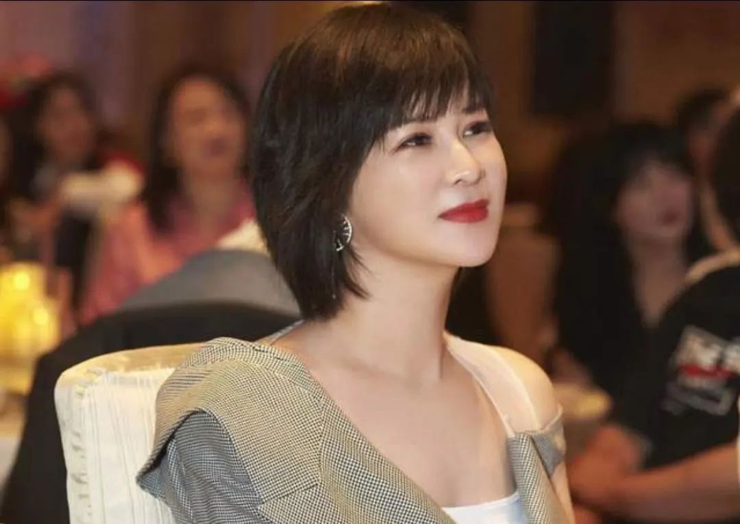 王一博|王一博成“摇钱树”,三年创收10.83亿,以一人之力撑起公司