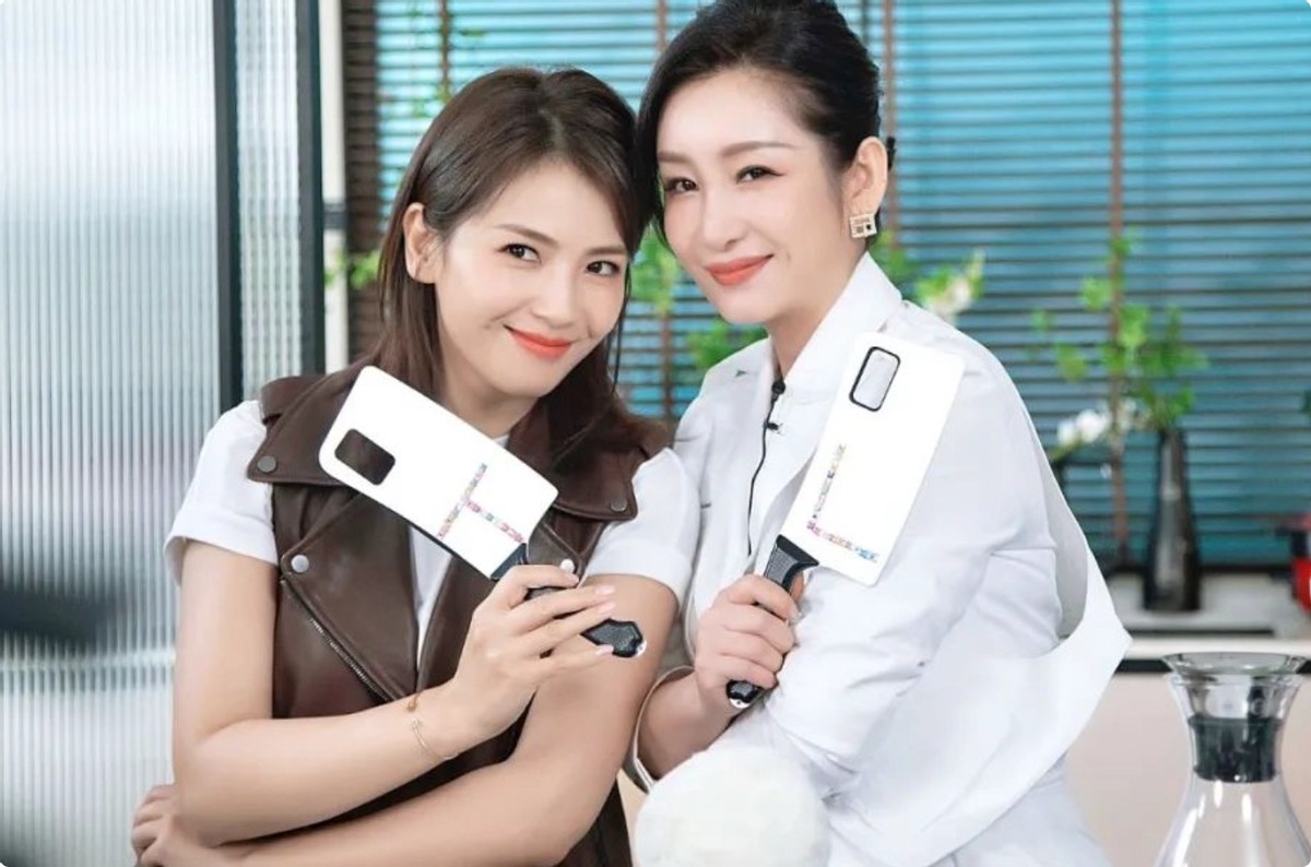 刘涛|没想到吧？刘涛“演技炸裂”的\遮羞布\，被眼尖的观众给扯掉了