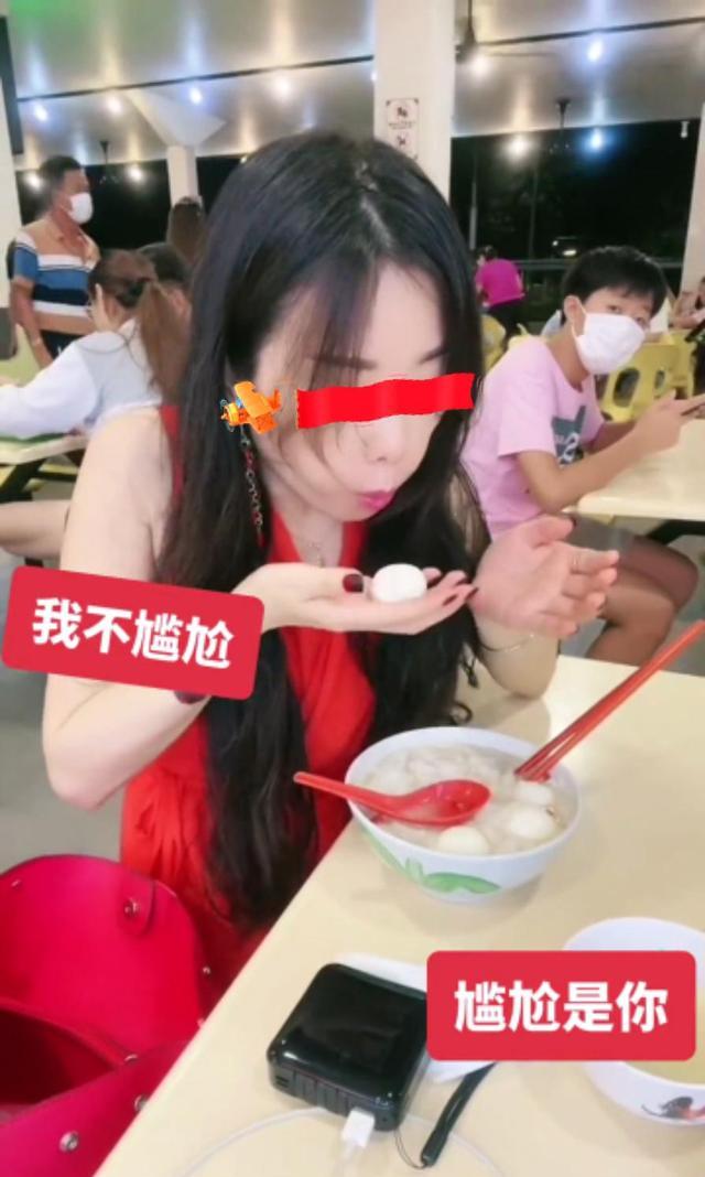 女子悄悄出来和闺蜜吃夜宵，被夜跑的丈夫撞见，网友：就该你胖
