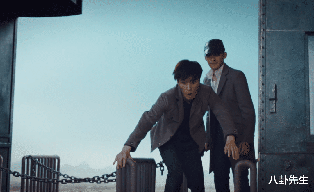 张翰|张翰抗战剧开播：男演员发型时髦，服装道具崭新，悬浮得没眼看