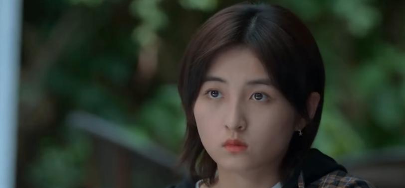 张子枫|张子枫新剧《回来的孩子》演技受争议，眼神空洞被说“木头”