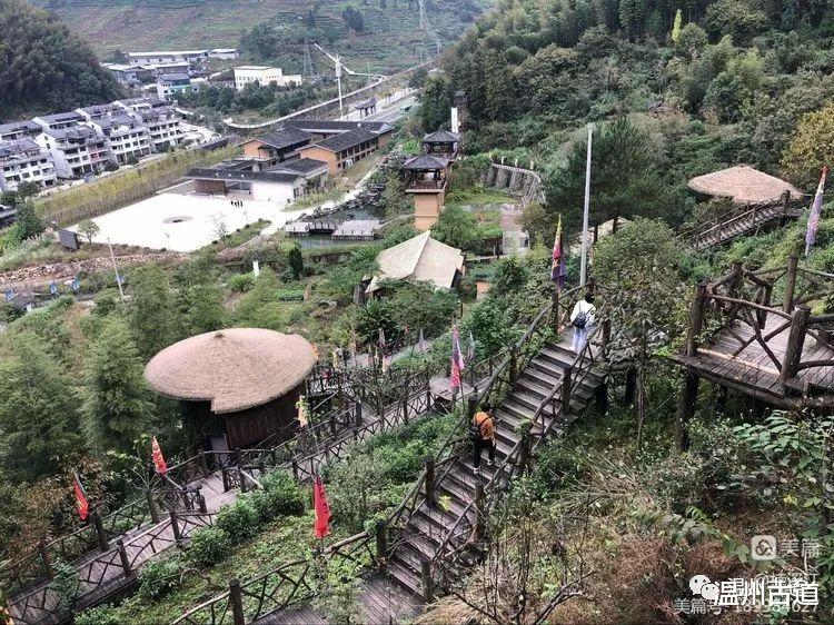 海边|假日出游哪里好？这个人少景美的风情古寨，已经藏不住了！