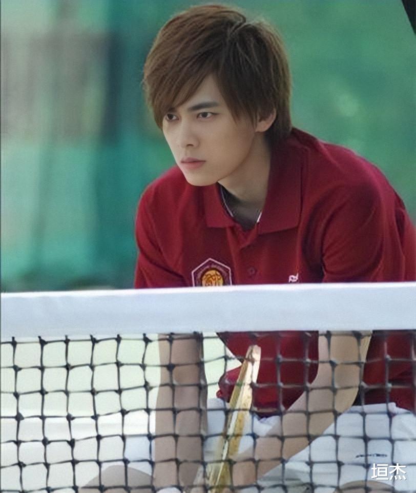 李易峰|李易峰:从“顶流男神”到“一败涂地”,他为啥现在堕落成了这样?