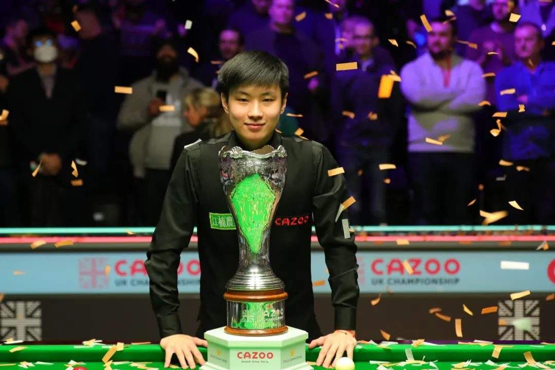 赵心童|赵心童高调晒800万豪车！白富美前女友曝光，颜值高身材不输模特