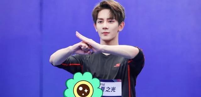 任豪|R1SE成员现状，翟潇闻任豪资源不错，焉栩嘉热度不错，周震南低调