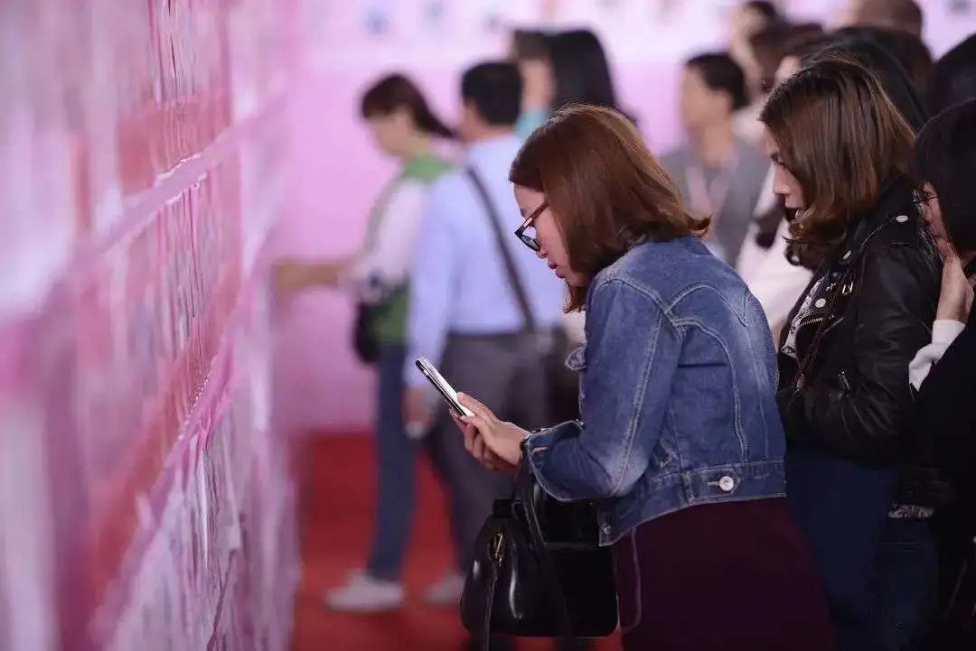 人物设定|她红了,人设也崩了?又一位背潜规则的女演员,竟然是她?