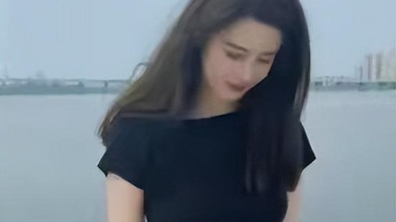 张大奕|曝张大奕被男友求婚！满脸笑容甜喊愿意，现场曝光男方身份引猜测