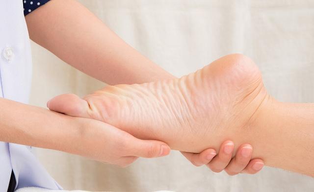 养生|女人常用生姜擦这2处,或能排除体内湿气,体重悄悄下降