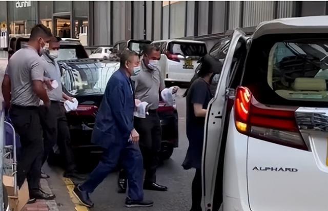 刘銮雄|5位香港百亿富豪现状，霍震霆头发花白，刘銮雄身材消瘦