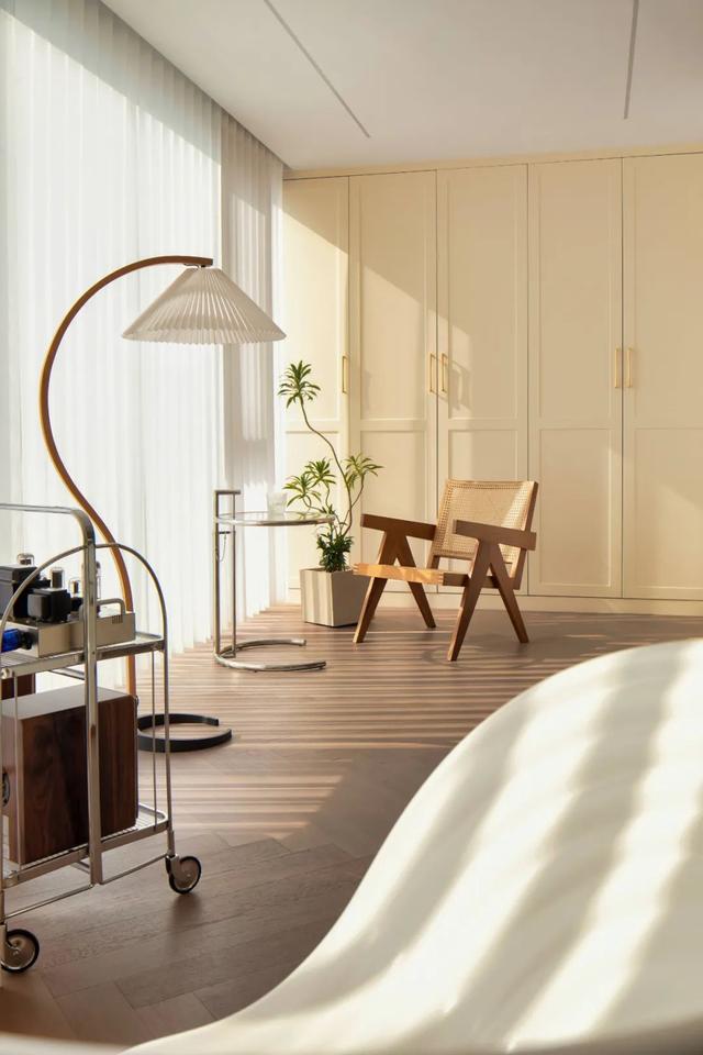 170㎡法式简约,简单洁净的空间,轻松自然的质感