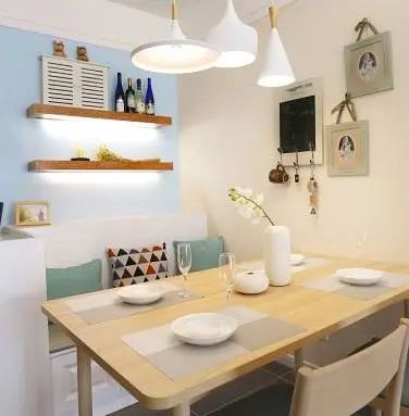 越来越多人家里餐厅装卡座设计了,美观实用还不占空间,太聪明了