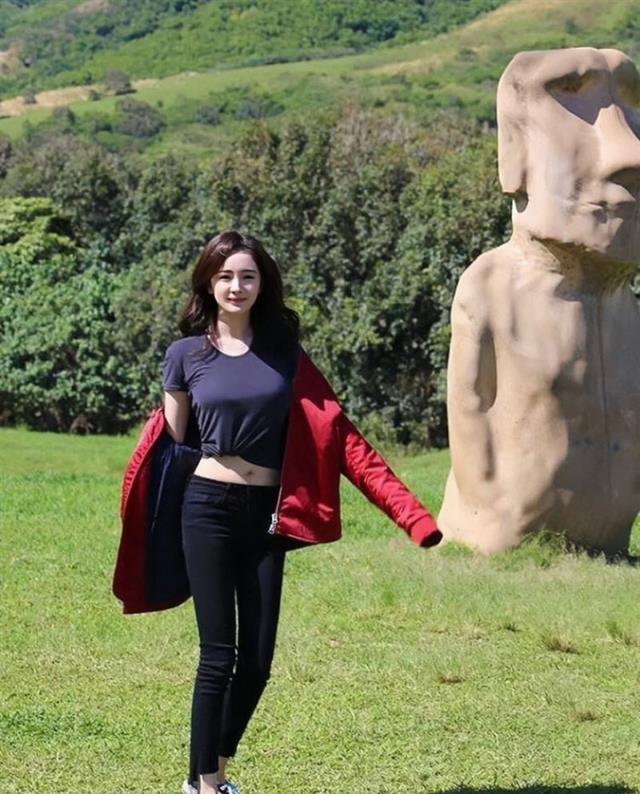 |杨幂微博惊现“体重巅峰时期”网友：胖一点的幂幂更好看