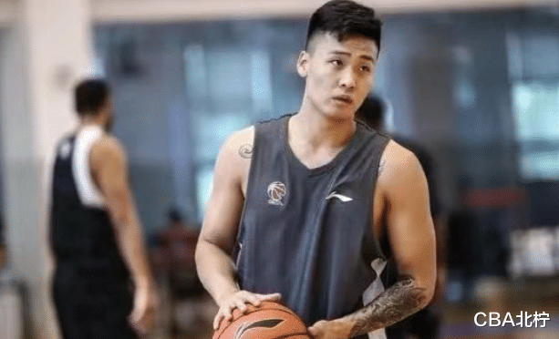 |CBA三消息：广东核心终于露面，孙铭徽又被驱逐，莫兰德逐渐兴奋