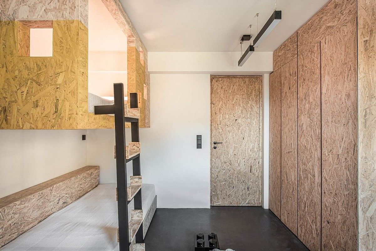 坚持低调主义的夫妇,用石头建造石屋,透着骨子里的高级