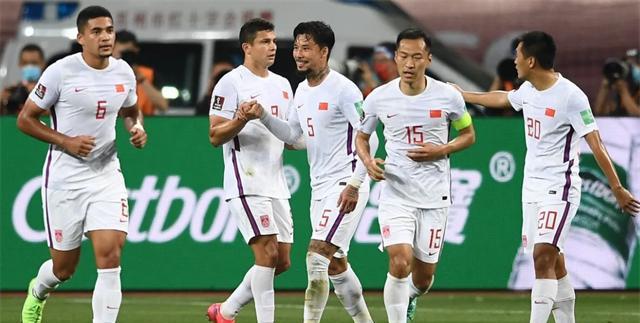 运动员|职业球员之所以能是职业，肯定是有原因的，跟野球高手是有区别的