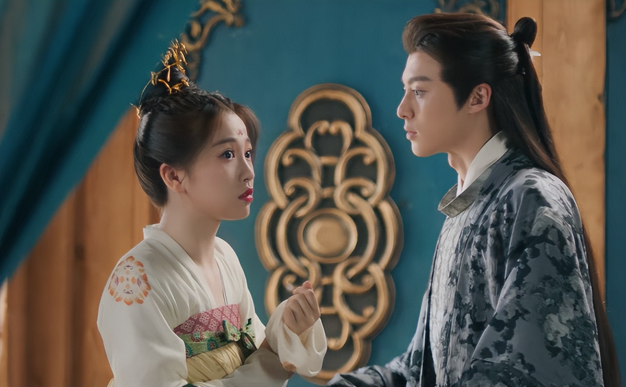 秦岚|看了8集《冰雨火》，终于明白傅东育对王一博的评价有多准确